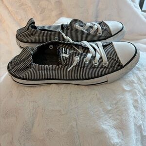 Converse all star  Low-Top Navy & White Striped Lace-Up Sneakers, sz 9